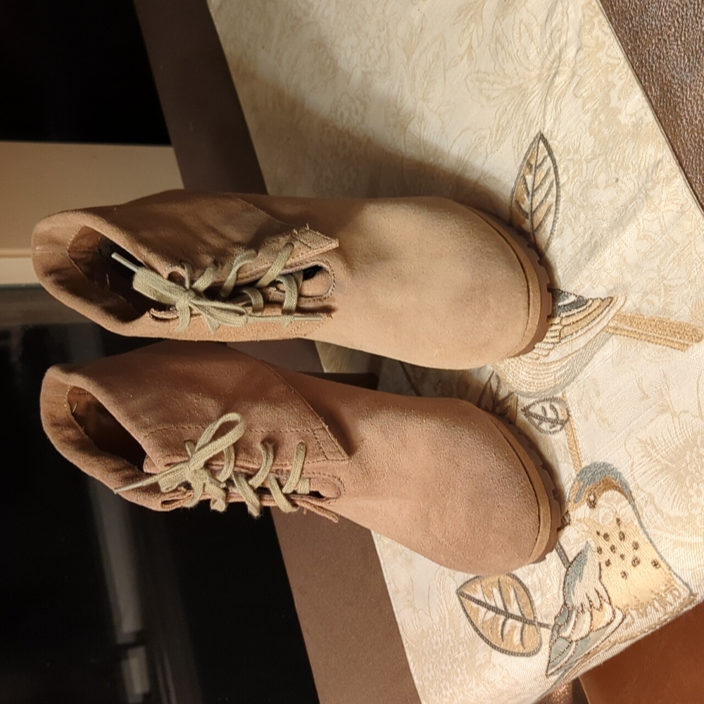 Rosegold, tan suede booties. Women's size 8 and 1/2.
